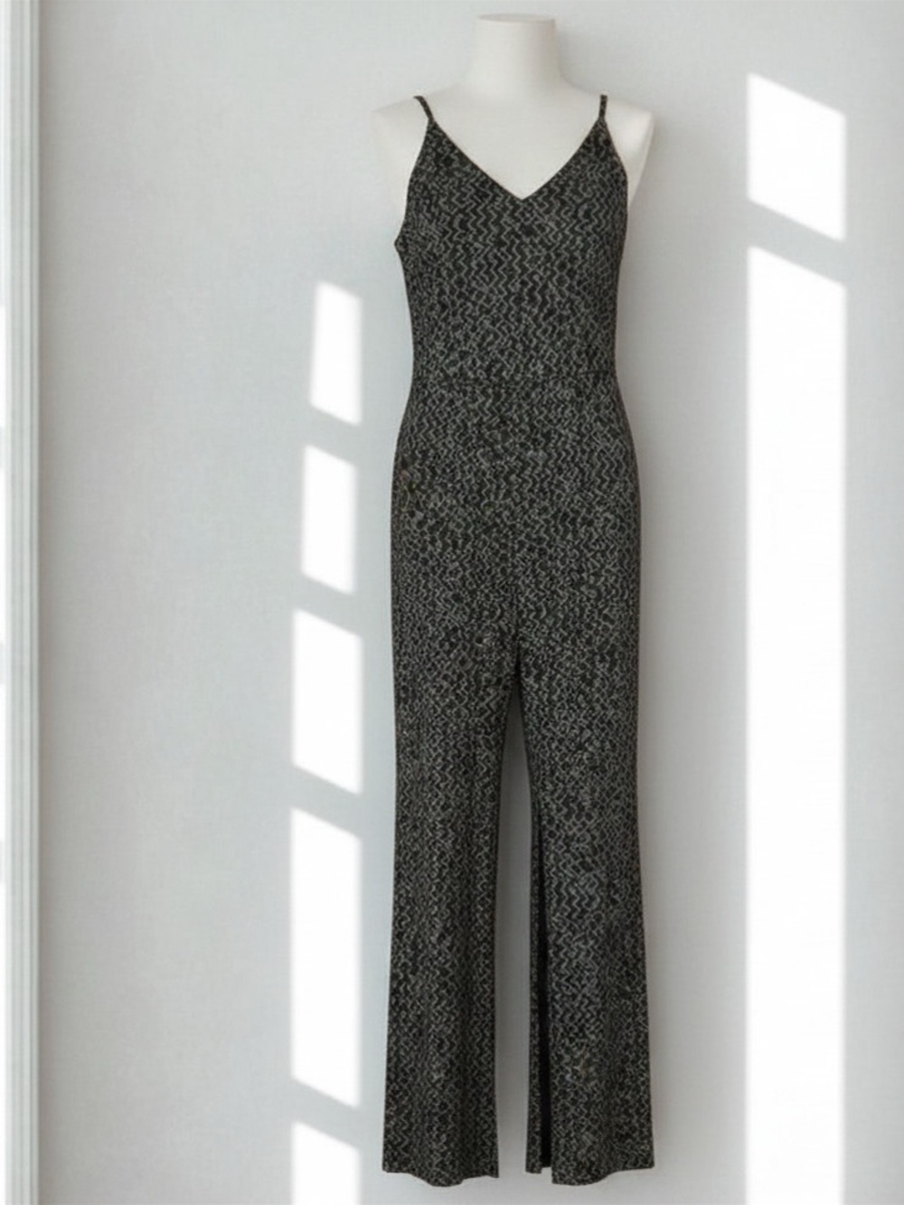 Kaileigh Black Green Wide Leg Jumpsuit Medium Boho Flowy Sleeveless Pockets